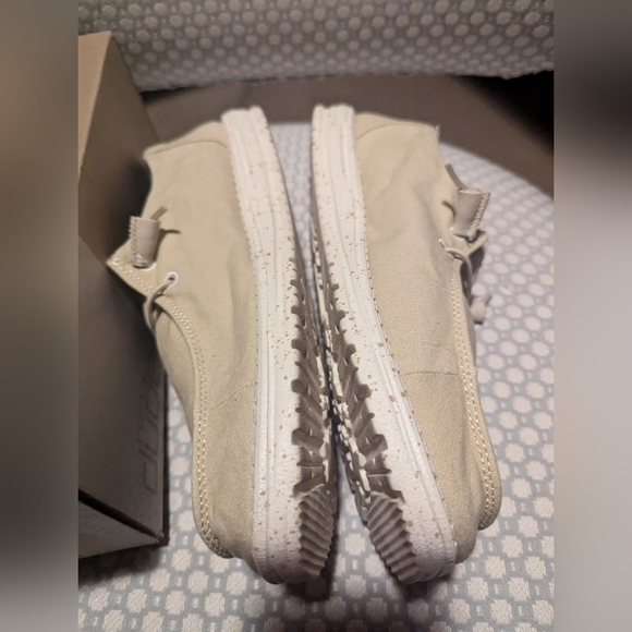 Hey Dude's - Picture 5 of 9